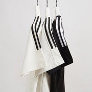 Embroidered cotton 3-bar customised T-shirt: make a statement!