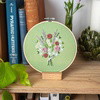 DARLING DAISY BOUQUET - Embroidery Kit