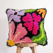 PRETTY PETALS BLACK - Latch Hook Cushion Kit