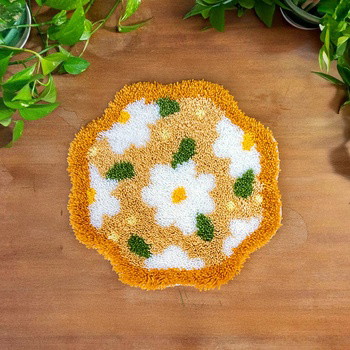 DELIGHTFUL DAISIES - Rug Making Kit