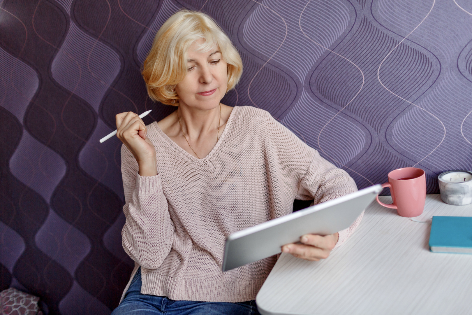Woman reviewing hair regrowth options
