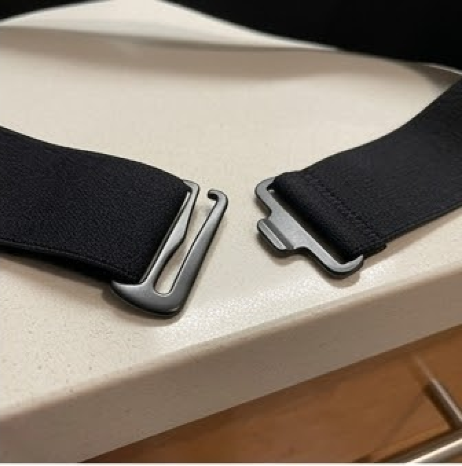 Close-up of the Herz P1 strap buckle clasp
