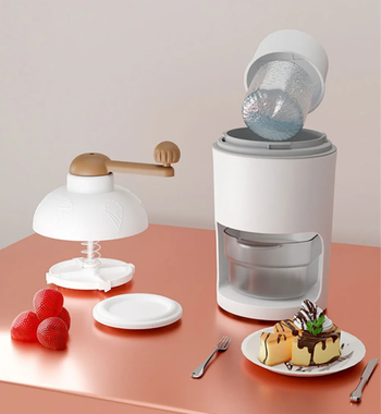 IcySpin Hand-cranked Shaved Ice Maker