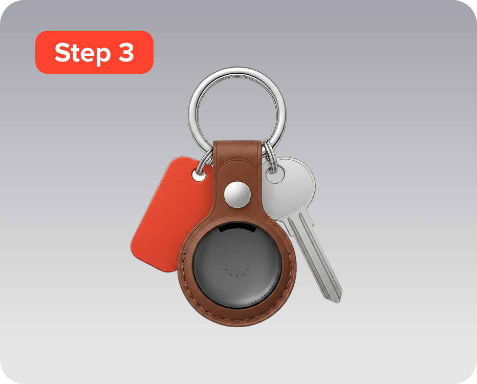 Voyge Tag clipped to a set of keys