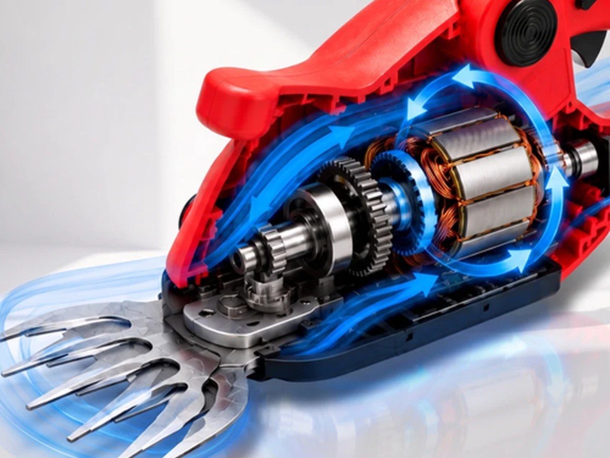 Cutaway of the motor and gearbox driving a WOODRANGER cutting head