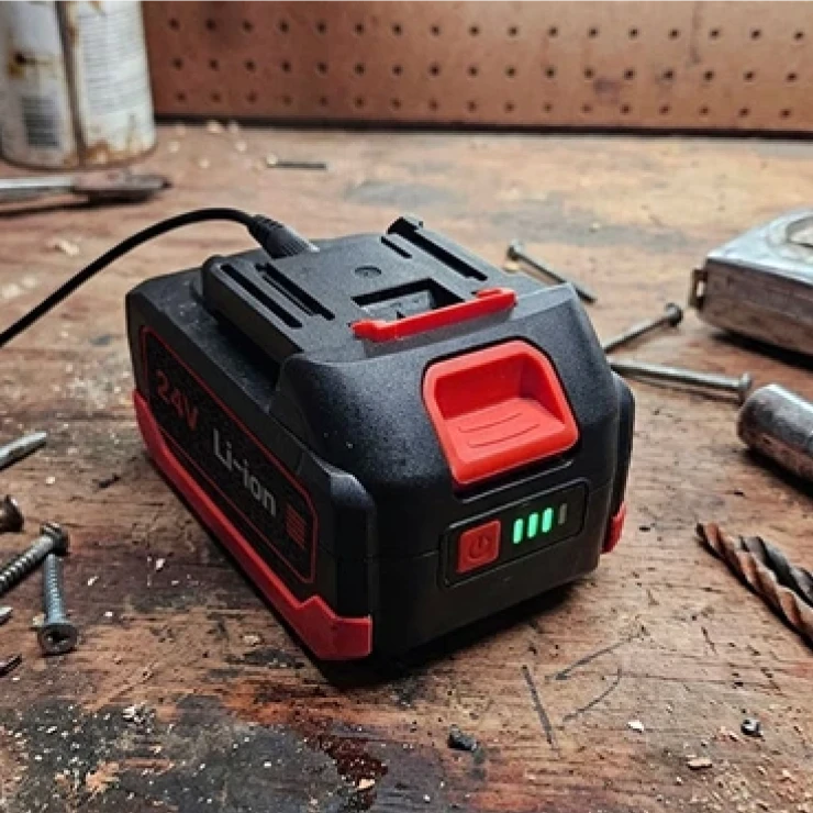 Wood Ranger 24V rechargeable battery — no gas or cords needed